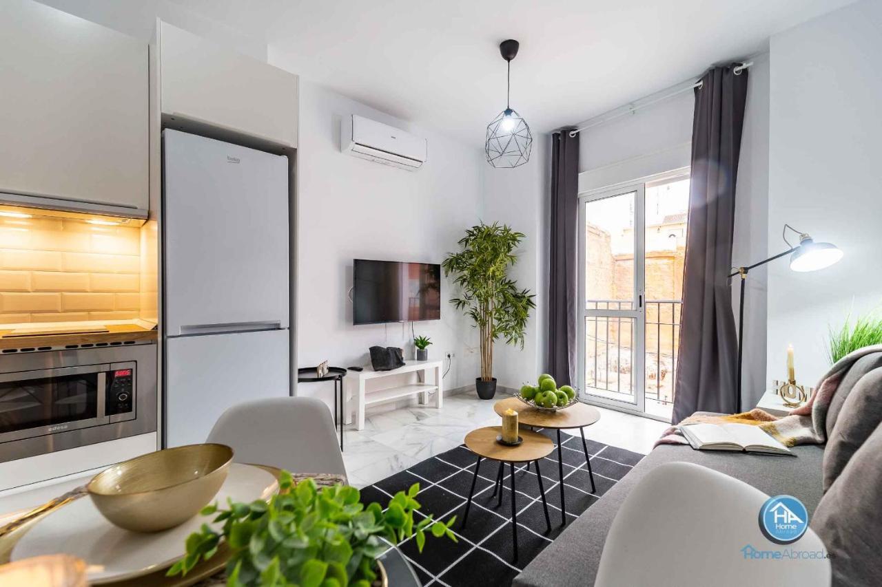 Apartamentos Marmoles Malaga Center Екстер'єр фото