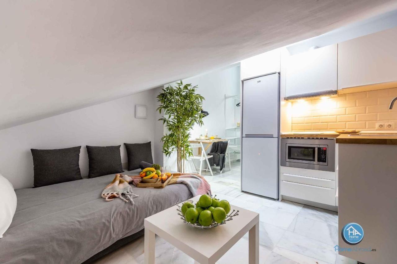 Apartamentos Marmoles Malaga Center Екстер'єр фото