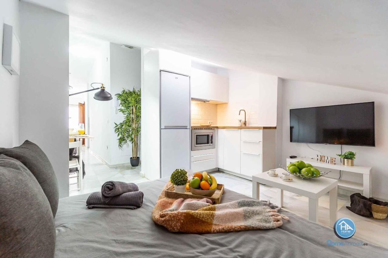 Apartamentos Marmoles Malaga Center Екстер'єр фото