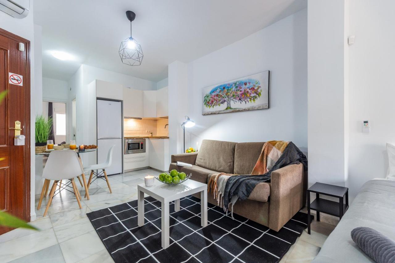 Apartamentos Marmoles Malaga Center Екстер'єр фото